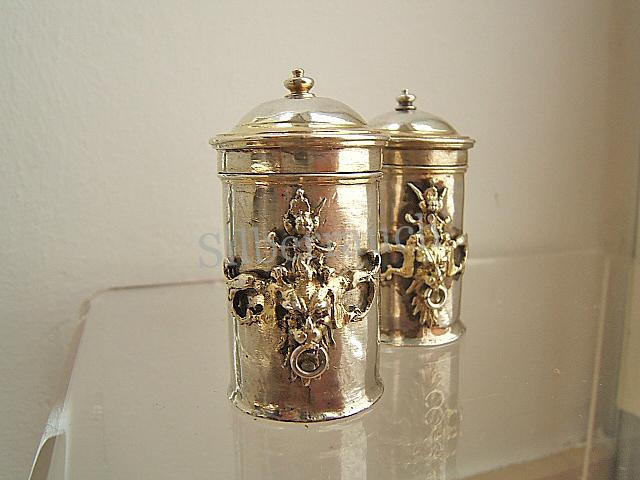 Paar kleine Renaissance Silber Dosen aus einer Reiseapotheke